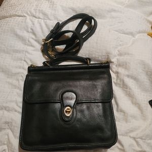 Beautiful Vintage  Coach Willis Station Bag